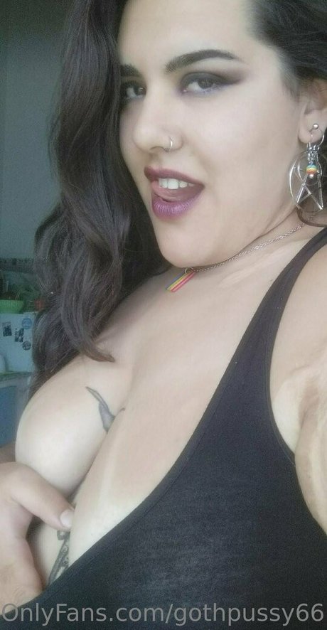 Foto di nudo di fuga di OnlyFans di Darkvenusbbw