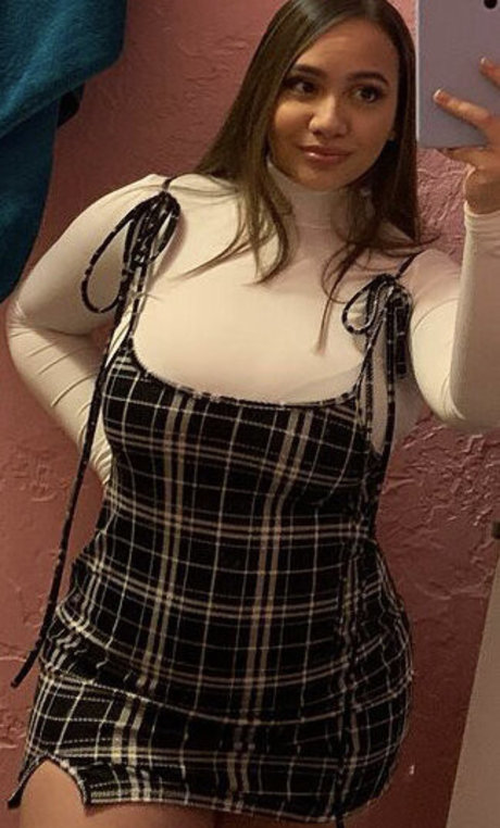 Foto di nudo di fuga di OnlyFans di Ellie Johnston
