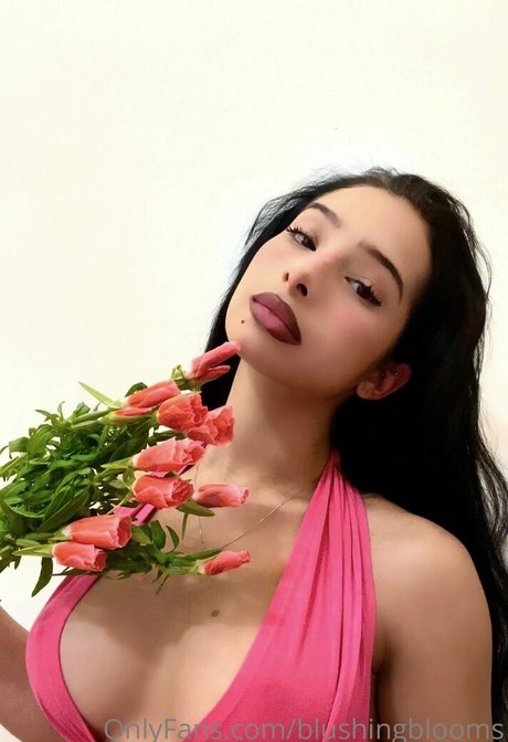 Foto di nudo di fuga di OnlyFans di Blushingblooms