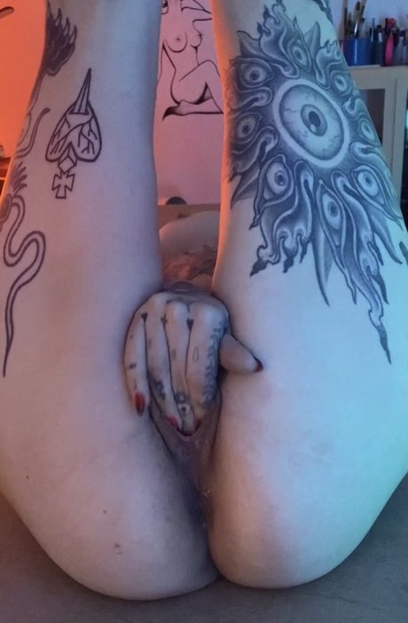 Foto di nudo di fuga di OnlyFans di Emily Malice