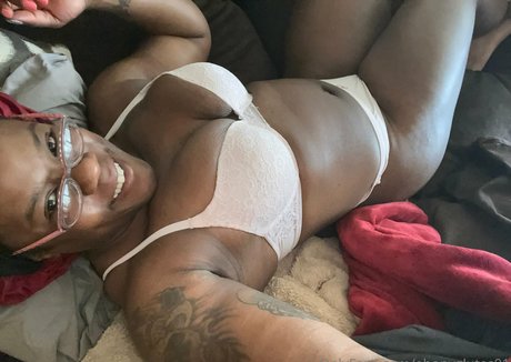 Foto di nudo di fuga di OnlyFans di Ebonyglutes01