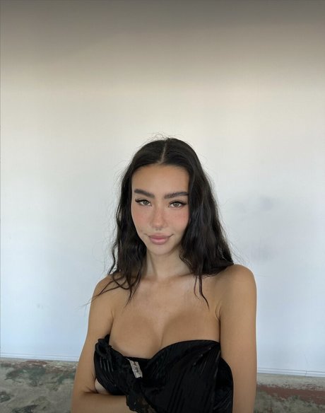 Foto di nudo di fuga di OnlyFans di Sabinamura