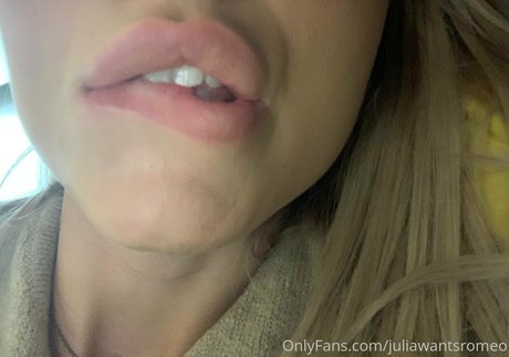Foto di nudo di fuga di OnlyFans di Julianawantsromeo