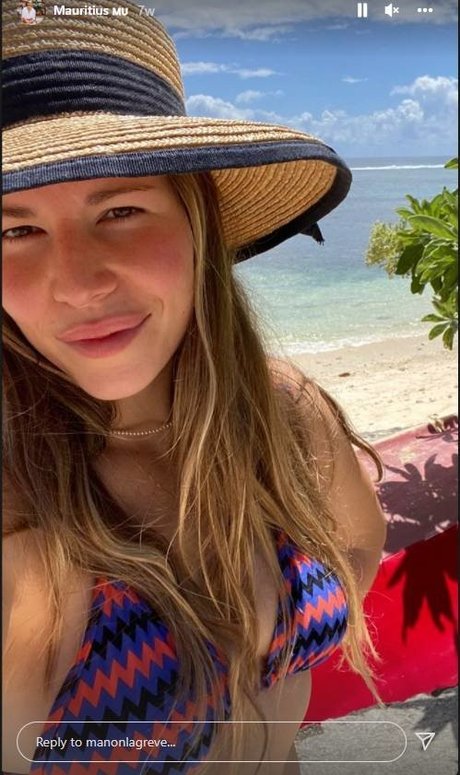 Foto di nudo di fuga di OnlyFans di Manon Lagreve