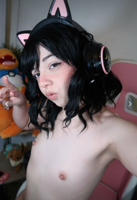 Foto di nudo di fuga di OnlyFans di Mitsy Bena