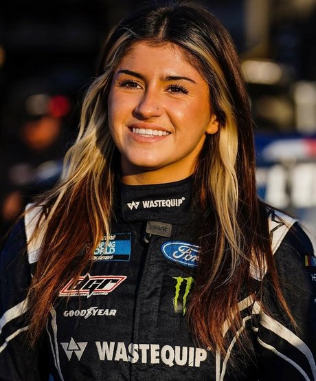 Foto di nudo di fuga di OnlyFans di Hailie Deegan