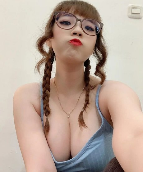 Foto di nudo di fuga di OnlyFans di Kimihime