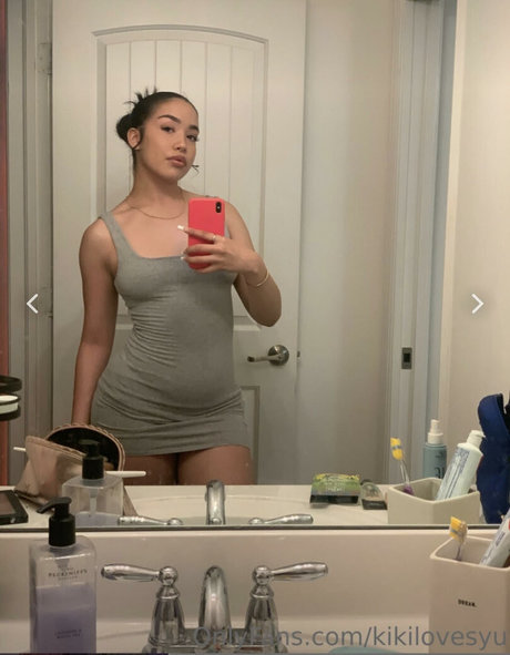 Foto di nudo di fuga di OnlyFans di Kikilovesyu