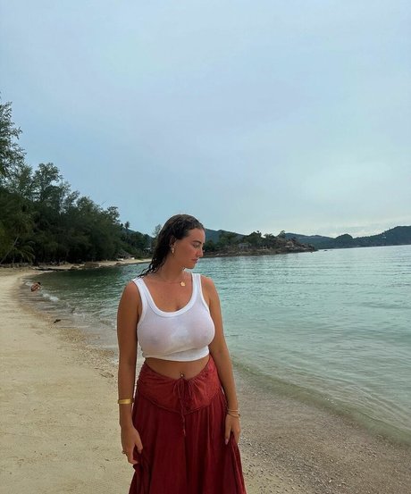 Foto di nudo di fuga di OnlyFans di Ondine Mirosch