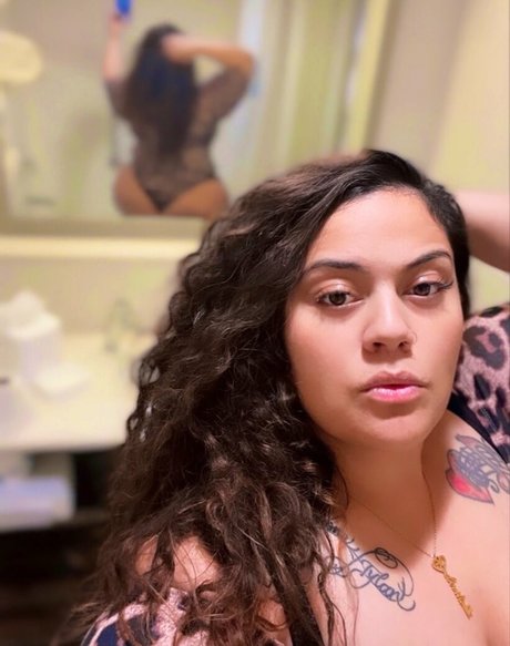 Foto di nudo di fuga di OnlyFans di Levilabaybee