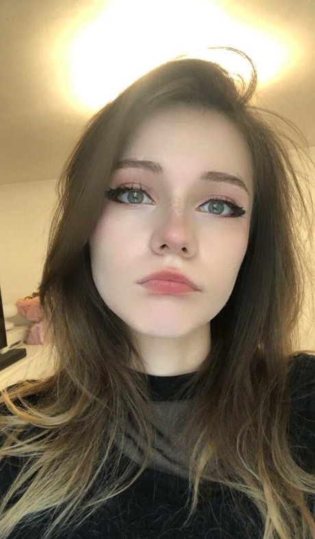Foto di nudo di fuga di OnlyFans di Angejla