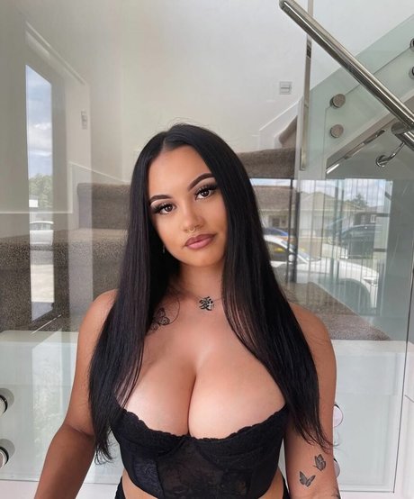 Foto di nudo di fuga di OnlyFans di Taylaraywhite