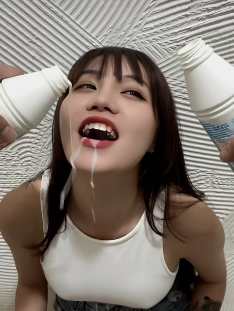 Foto di nudo di fuga di OnlyFans di Yiyuan223