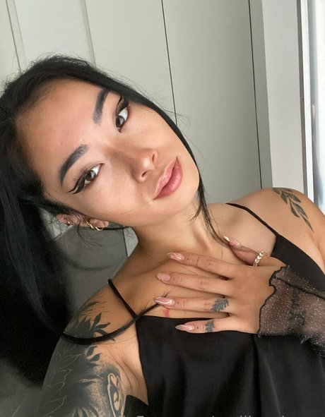 Foto di nudo di fuga di OnlyFans di Asianiina