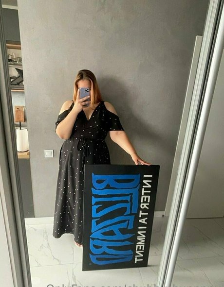 Foto di nudo di fuga di OnlyFans di Curvyiris