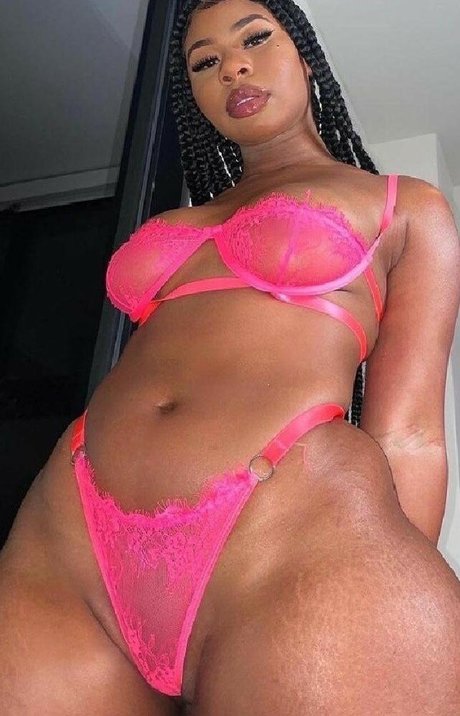 Foto di nudo di fuga di OnlyFans di Katanah