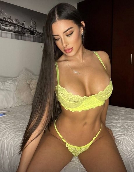 Foto di nudo di fuga di OnlyFans di Noralizlopez