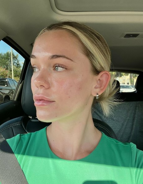 Foto di nudo di fuga di OnlyFans di Movewithmeredith
