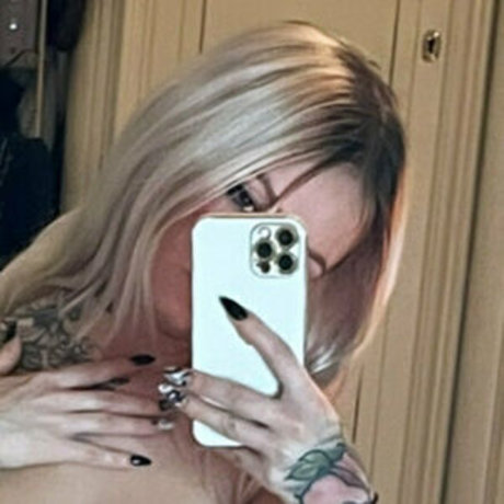 Foto di nudo di fuga di OnlyFans di Pandacorn0
