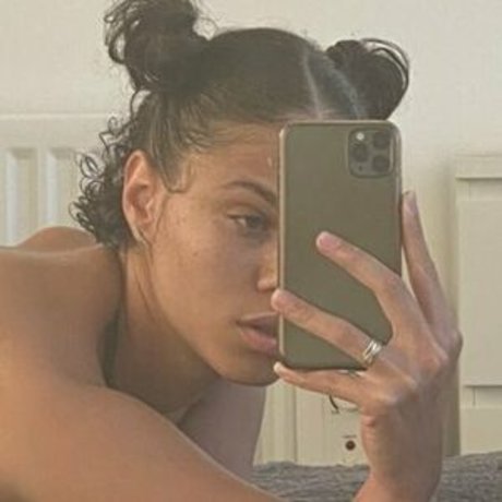 Foto di nudo di fuga di OnlyFans di America Foster