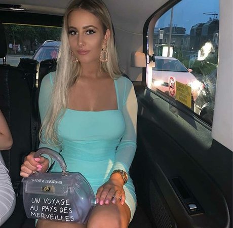 Foto di nudo di fuga di OnlyFans di Faylee Oxenham