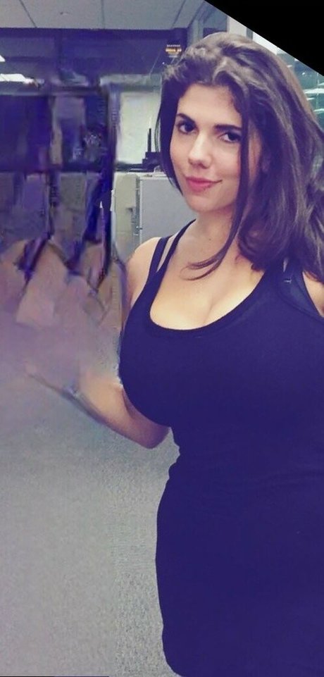 Foto di nudo di fuga di OnlyFans di Emily Helen Barry