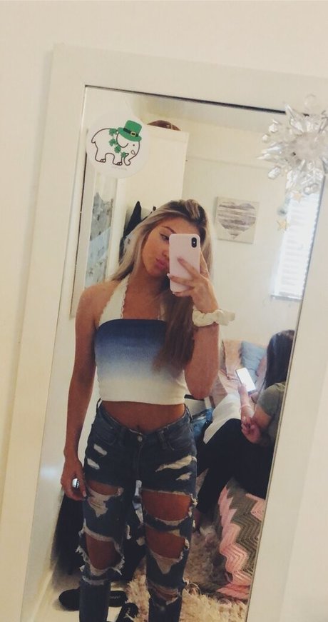 Foto di nudo di fuga di OnlyFans di Chelsea Mariani
