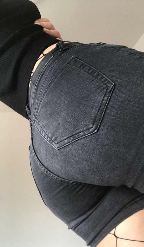 Foto di nudo di fuga di OnlyFans di Tschindo