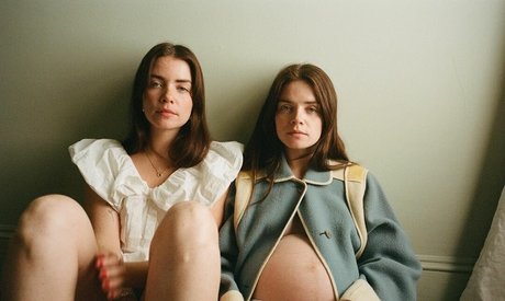 Foto di nudo di fuga di OnlyFans di Blutstein Sisters