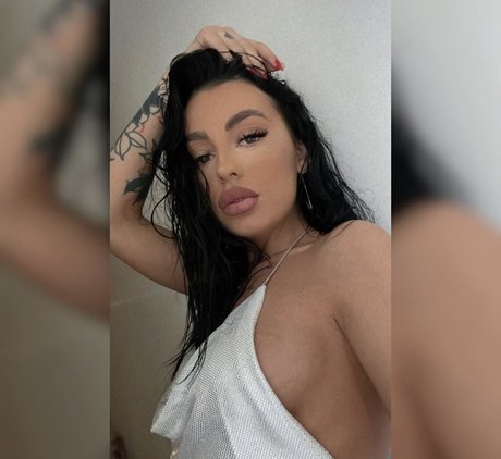 Foto di nudo di fuga di OnlyFans di Claudiroxa