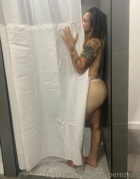 Foto di nudo di fuga di OnlyFans di Ailuperezufc