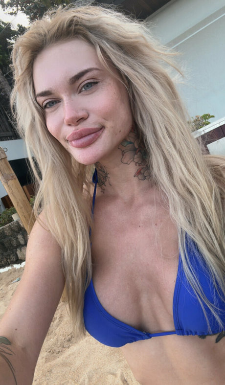 Foto di nudo di fuga di OnlyFans di Iamvirtuallady