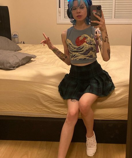 Foto di nudo di fuga di OnlyFans di Luh Setra