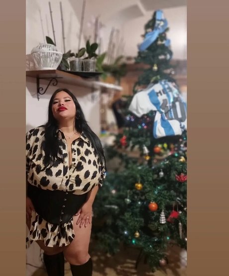 Foto di nudo di fuga di OnlyFans di Naty Mari