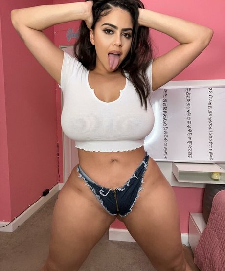 Foto di nudo di fuga di OnlyFans di Jessenia Rebecca