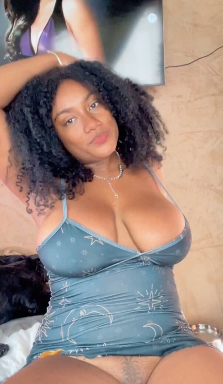 Foto di nudo di fuga di OnlyFans di Camilag131