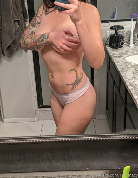 Foto di nudo di fuga di OnlyFans di Racymacy