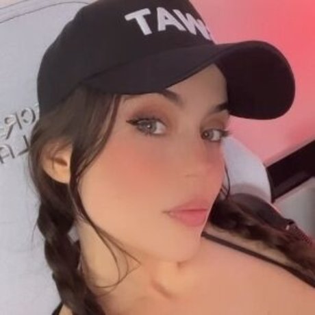 Foto di nudo di fuga di OnlyFans di Heyimbee
