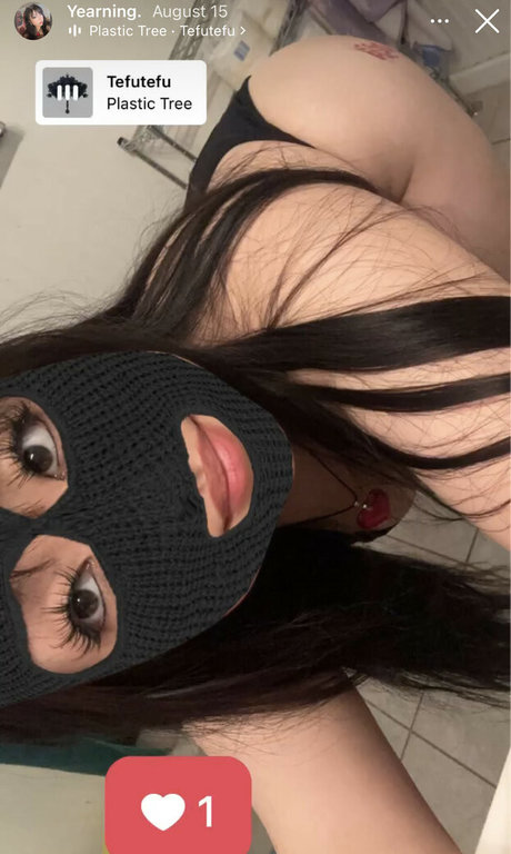 Foto di nudo di fuga di OnlyFans di Le3nabae