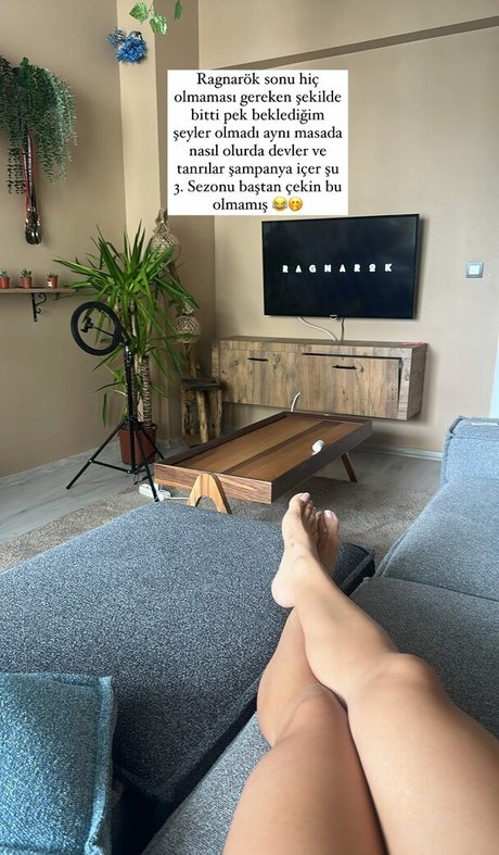 Foto di nudo di fuga di OnlyFans di Dilara Deniz