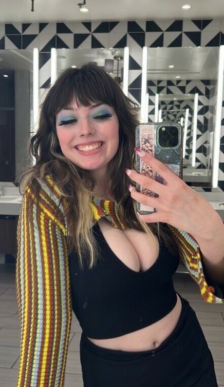 Foto di nudo di fuga di OnlyFans di Waluiguigui