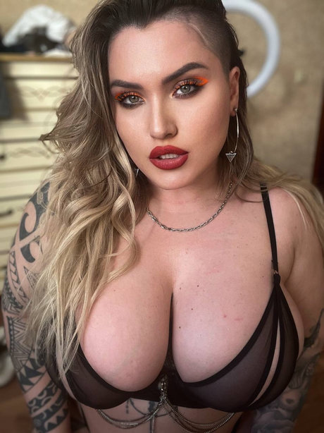 Foto di nudo di fuga di OnlyFans di Swag Panda Twerk