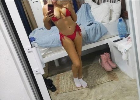 Lacey Evans