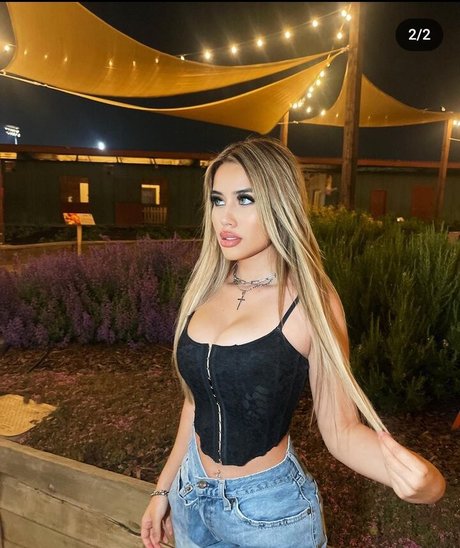 Foto di nudo di fuga di OnlyFans di Xvlxsliee
