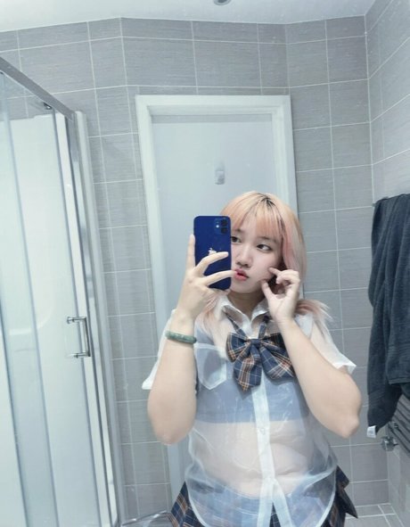 Foto di nudo di fuga di OnlyFans di Leynnercutie