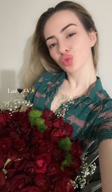 Foto di nudo di fuga di OnlyFans di Oznrgvn