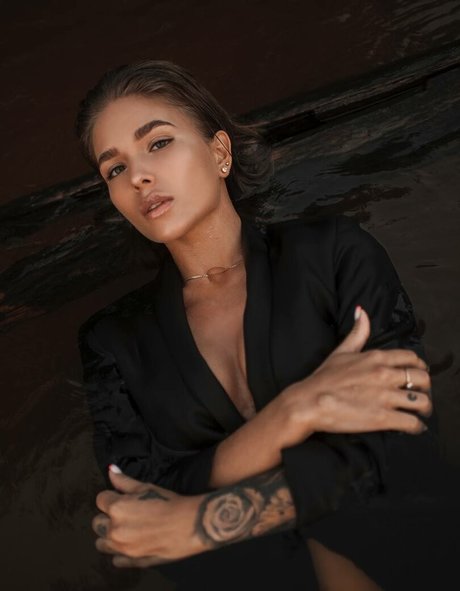 Foto di nudo di fuga di OnlyFans di Julia Wind