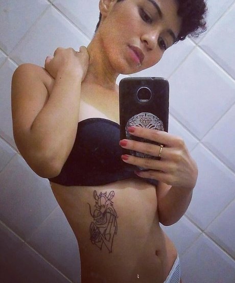 Foto di nudo di fuga di OnlyFans di Leticia