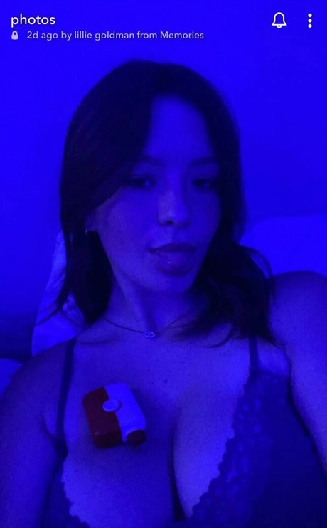 Foto di nudo di fuga di OnlyFans di Lillie Goldman