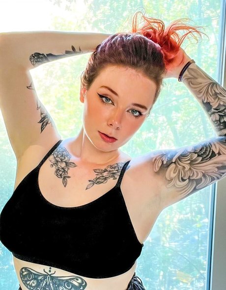 Foto di nudo di fuga di OnlyFans di Chouffevon